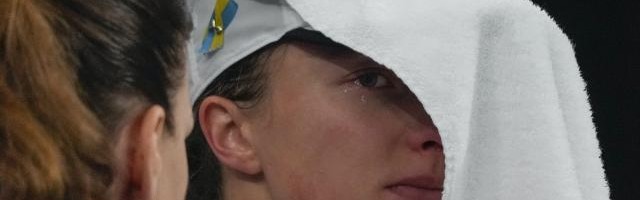 世界杯直播-斯瓦泰克竟被她打哭了！ 老爸钦点对手成最大威胁？