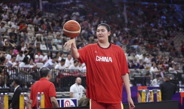 NBA直播-媒体人：张子宇是双刃剑 提供高效个人进攻 但影响全队的攻防发挥