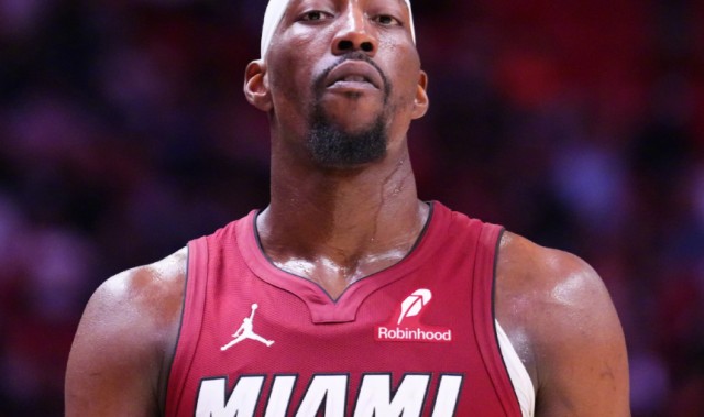 足球直播-阿德巴约生涯几乎没有硬核荣誉，狂刷83分是唯一青史留名的机会！