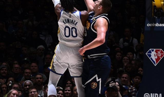 QQ体育直播-库里两万分里程碑之夜 勇士进攻返璞归真终迎反弹