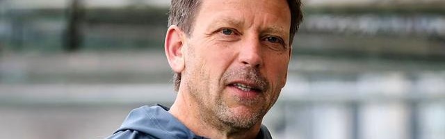 体育赛事视频直播-官方：拜仁二队主帅塞茨赛季末离任；据悉旧将丹特将接手