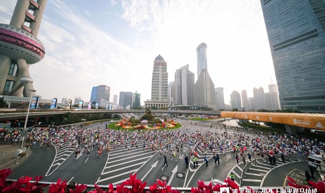 欧冠直播-阿迪达斯持续护航上海半程马拉松，全面赋能跑者赛道新突破